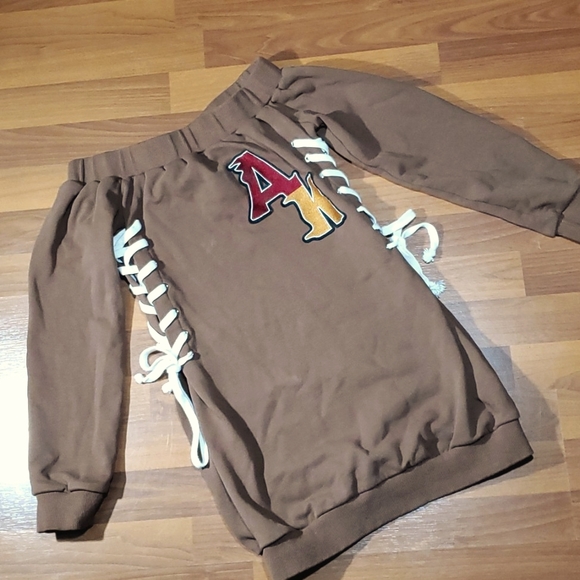 Akira varsity off shoulder sweatshirt dress - Picture 3 of 8